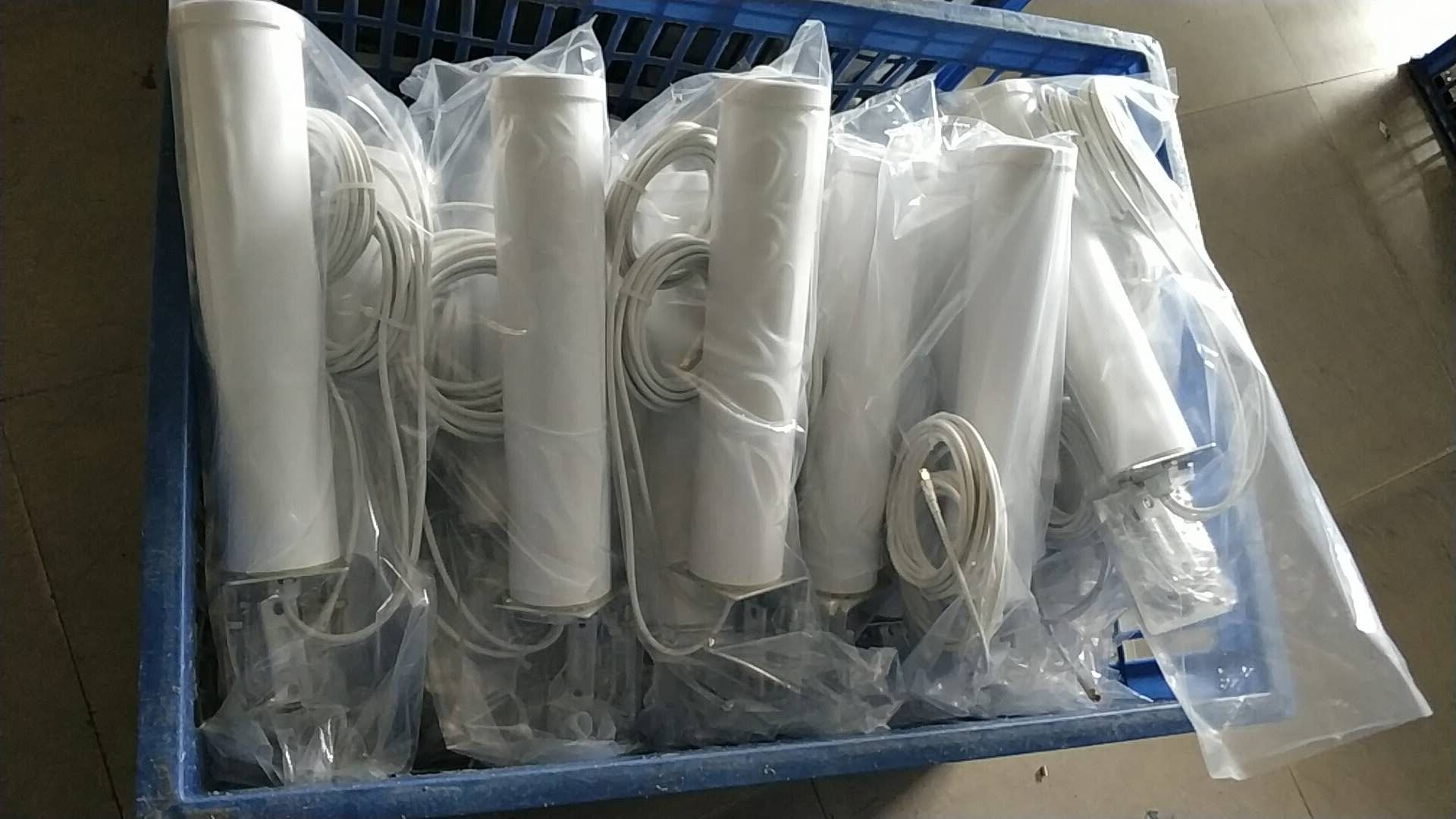 2018/2/5 500pcs 4G omni mimo outdoor antenna on producing